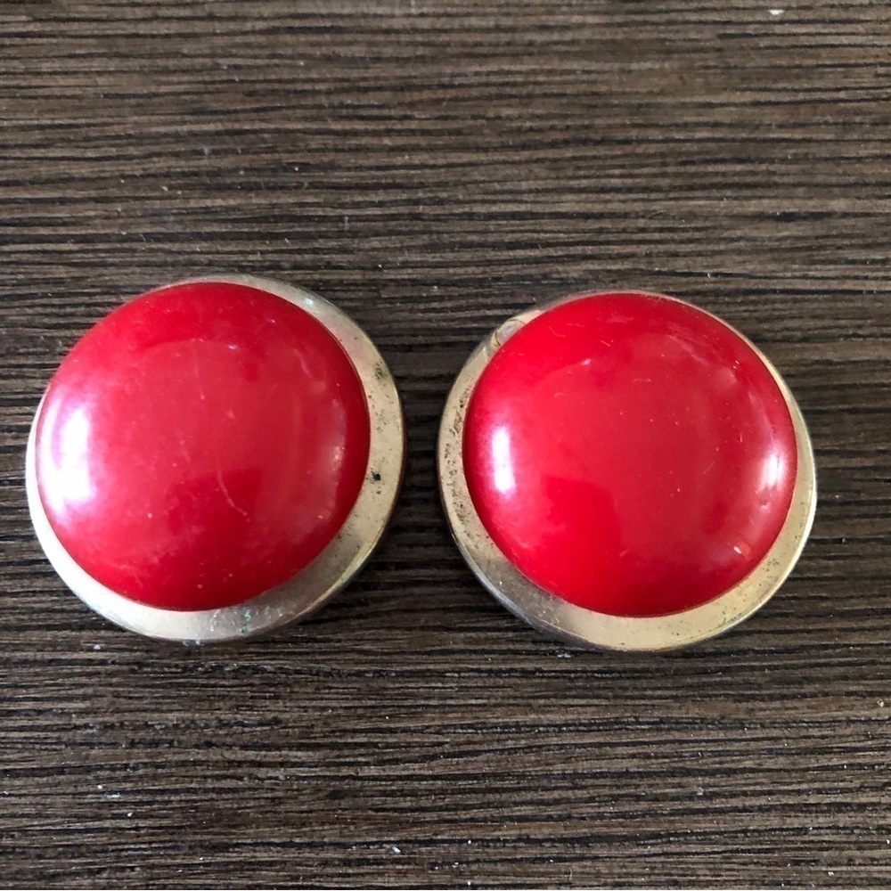 Vintage Mid-Century Gold metal & red stone clip-on earrings